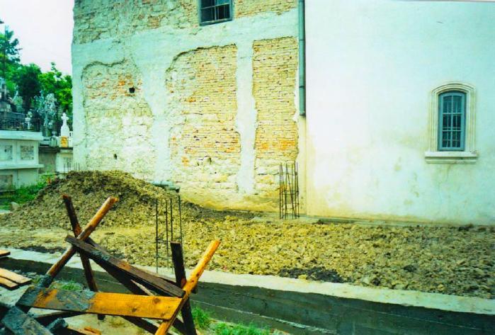 Începutul lucrărilor de extindere a Bisericii